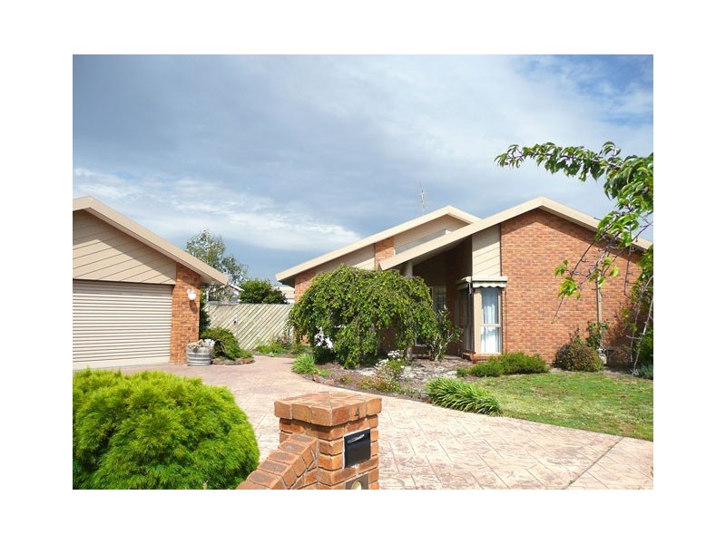 4 GWINEAR COURT, Traralgon VIC 3844