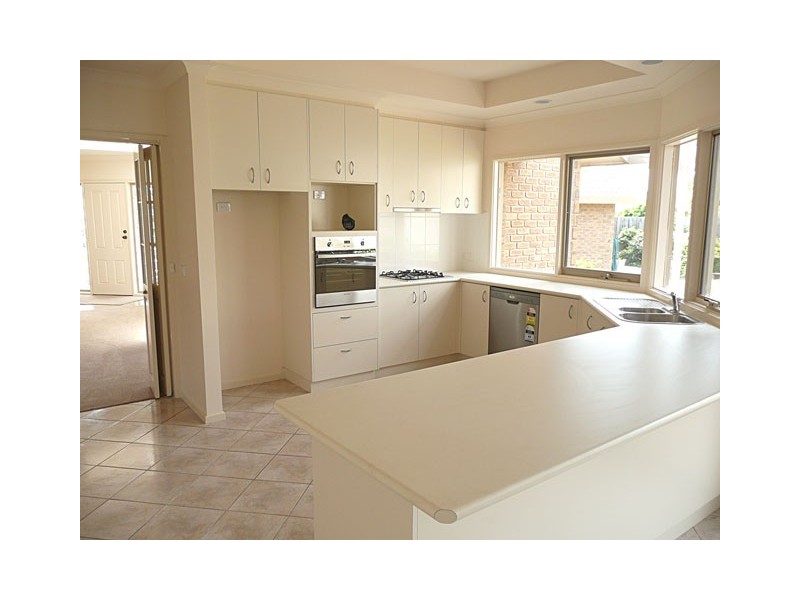 4 GWINEAR COURT, Traralgon VIC 3844