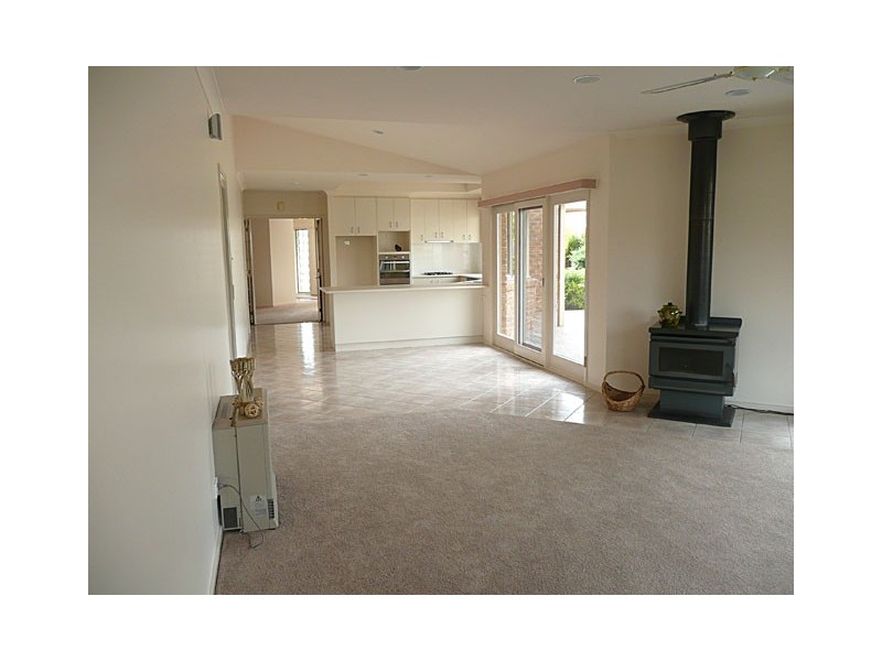 4 GWINEAR COURT, Traralgon VIC 3844