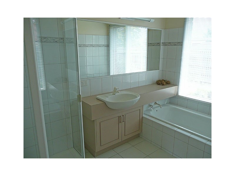 4 GWINEAR COURT, Traralgon VIC 3844