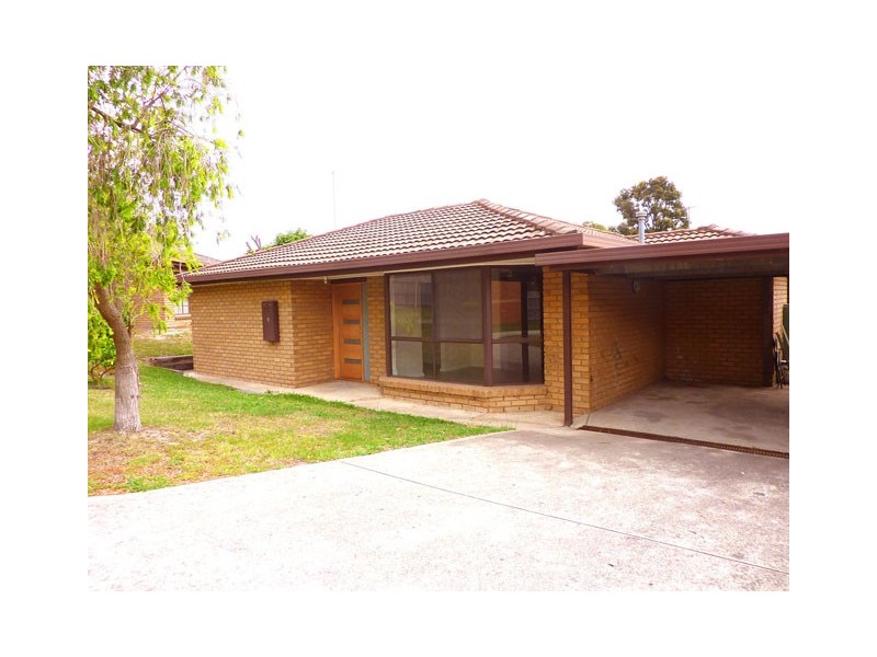 2-33 STRATHCOLE DRIVE, Traralgon VIC 3844