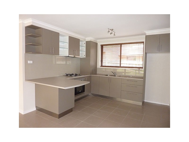 2-33 STRATHCOLE DRIVE, Traralgon VIC 3844