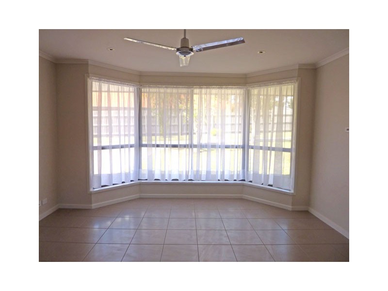 2-33 STRATHCOLE DRIVE, Traralgon VIC 3844