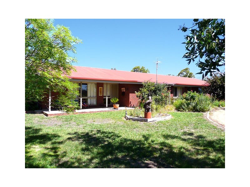 18 VARNEY CRESCENT, Traralgon VIC 3844