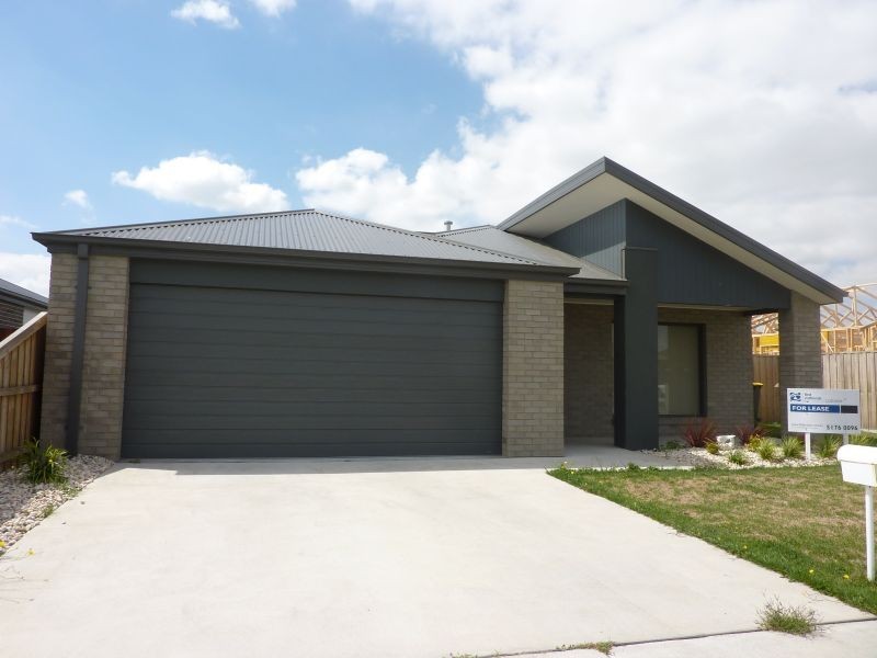 100 Hammersmith Circuit, Traralgon VIC 3844