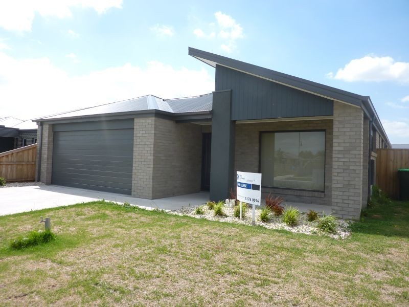 100 Hammersmith Circuit, Traralgon VIC 3844