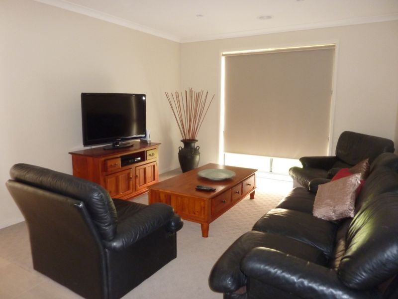 100 Hammersmith Circuit, Traralgon VIC 3844