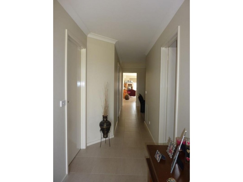 100 Hammersmith Circuit, Traralgon VIC 3844