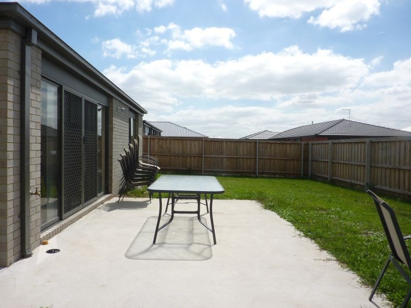100 Hammersmith Circuit, Traralgon VIC 3844