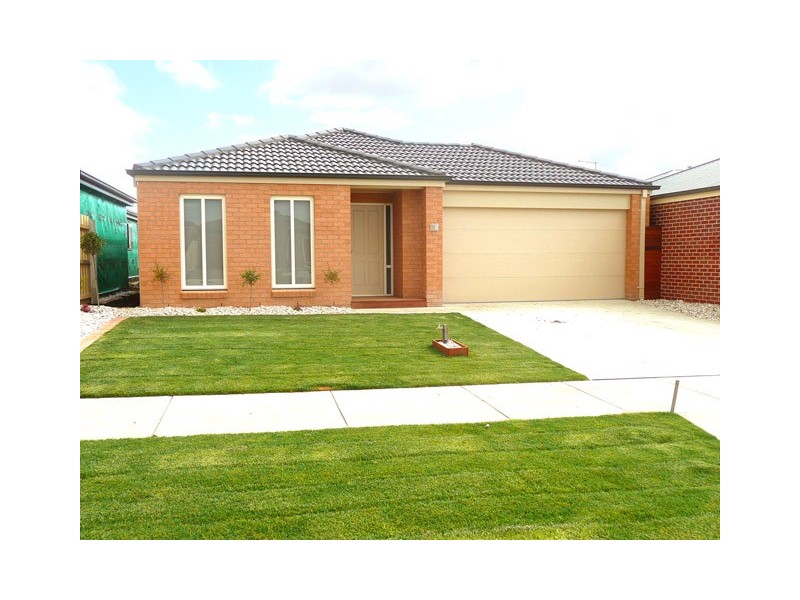 10 ROSCOMMON DRIVE, Traralgon VIC 3844