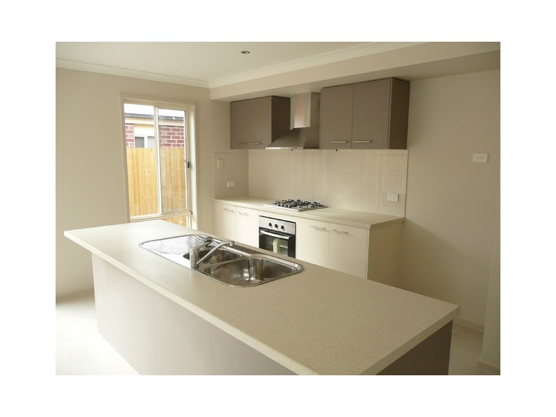 10 ROSCOMMON DRIVE, Traralgon VIC 3844