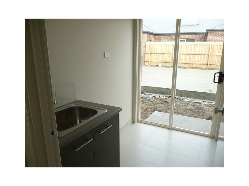 10 ROSCOMMON DRIVE, Traralgon VIC 3844