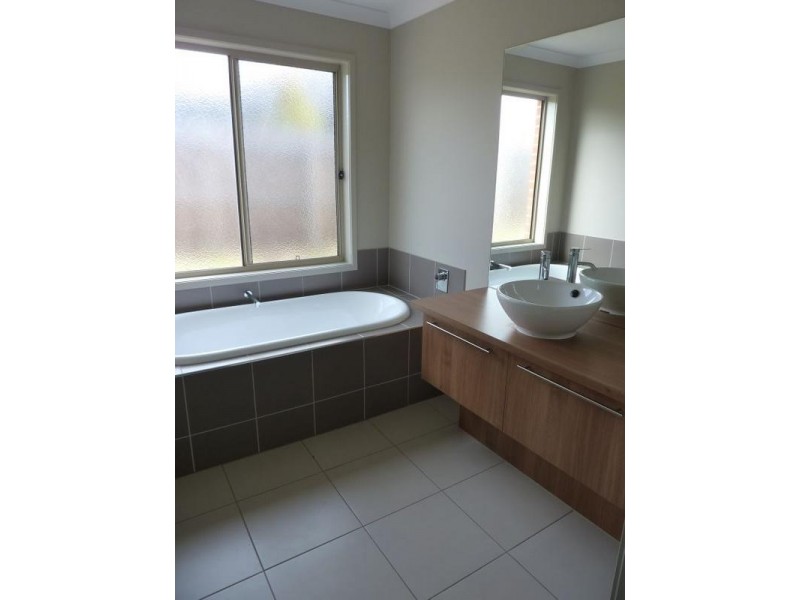 12 Graduate Place, Traralgon VIC 3844
