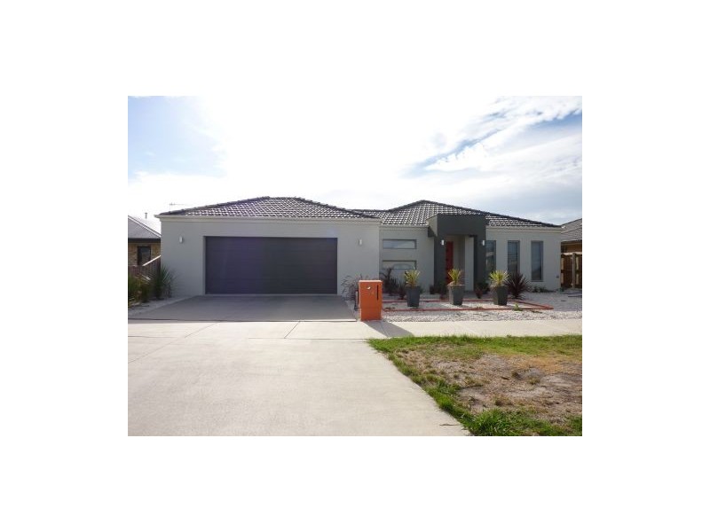 4 Summerhill Road, Traralgon VIC 3844