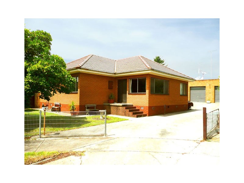 1 MOONABEAL COURT, Traralgon VIC 3844