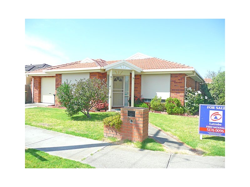 9A CHESTNUT AVENUE, Morwell VIC 3840