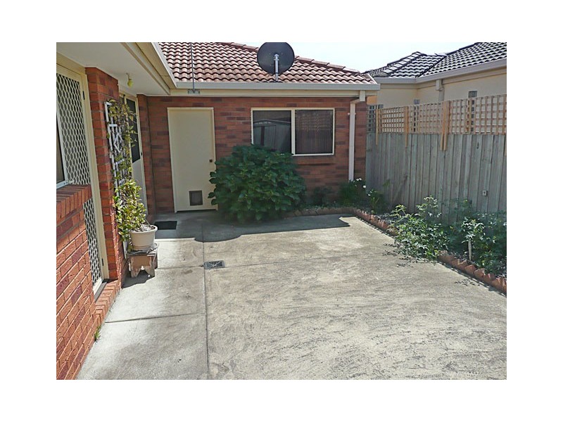 9A CHESTNUT AVENUE, Morwell VIC 3840