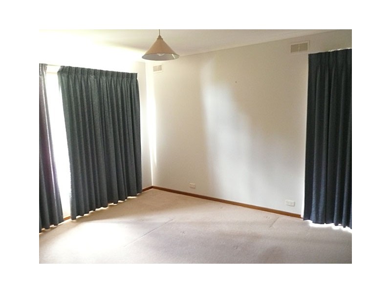 1 PAUL STREET, Traralgon VIC 3844