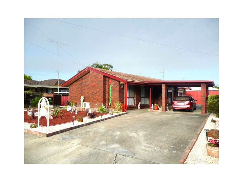 11 RIGGALL ROAD, Traralgon VIC 3844