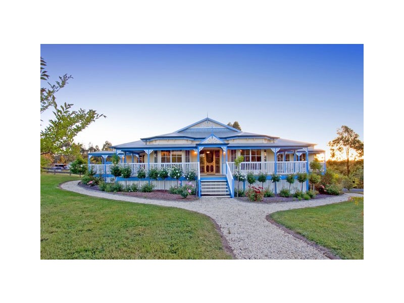 86 WARREN TERRACE, Hazelwood North VIC 3840