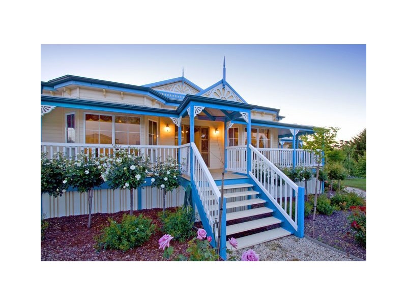 86 WARREN TERRACE, Hazelwood North VIC 3840