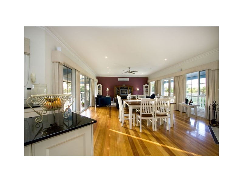 86 WARREN TERRACE, Hazelwood North VIC 3840