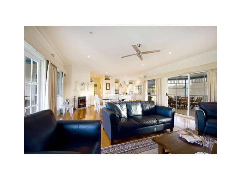 86 WARREN TERRACE, Hazelwood North VIC 3840