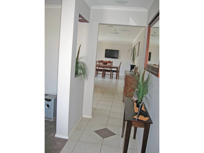 20 RIVERSLEA BOULEVARD, Traralgon VIC 3844