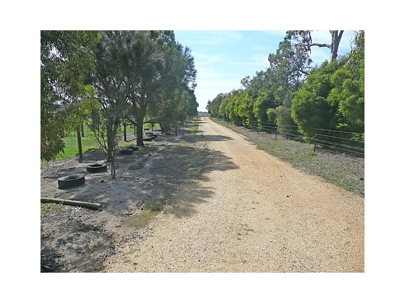 C/A 8/Section 2 PRINCES HIGHWAY, Rosedale VIC 3847