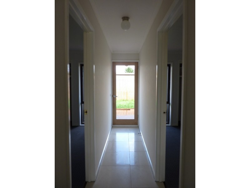 2/19 ORMOND ROAD, Traralgon VIC 3844