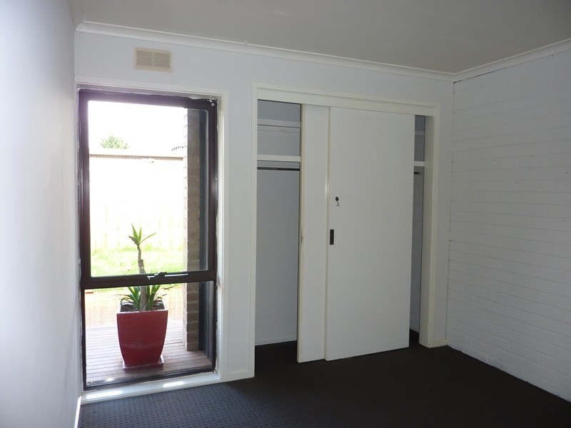 2/19 ORMOND ROAD, Traralgon VIC 3844