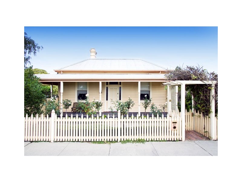 37 QUEENS PARADE, Traralgon VIC 3844