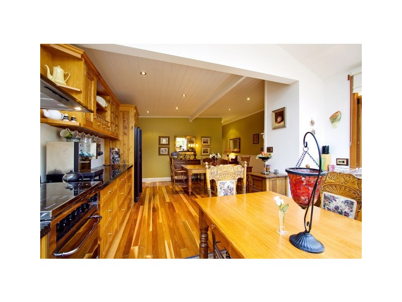 37 QUEENS PARADE, Traralgon VIC 3844