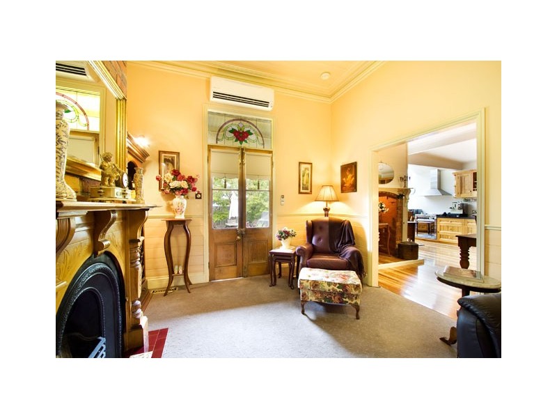 37 QUEENS PARADE, Traralgon VIC 3844