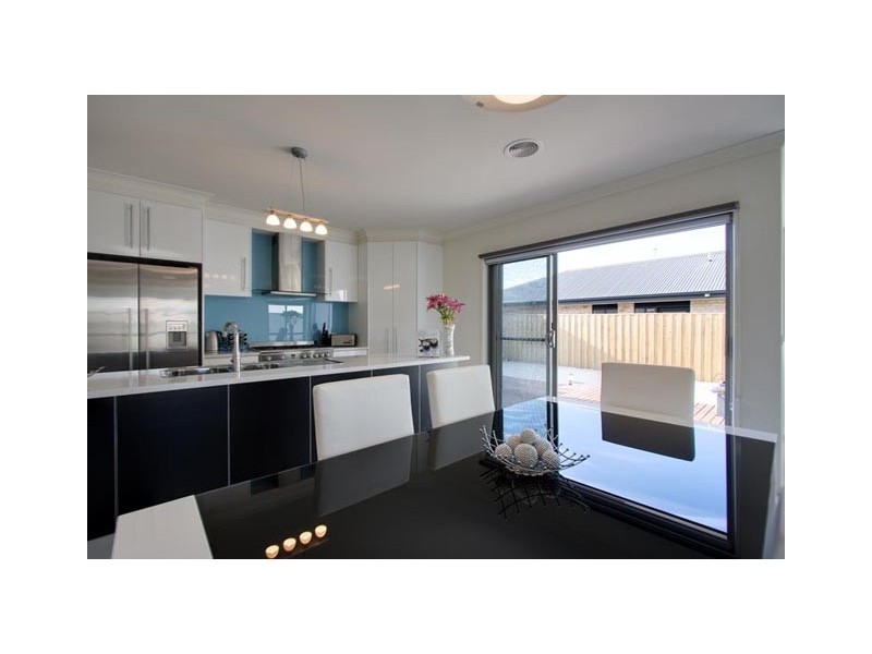 4 SUMMERHILL ROAD, Traralgon VIC 3844