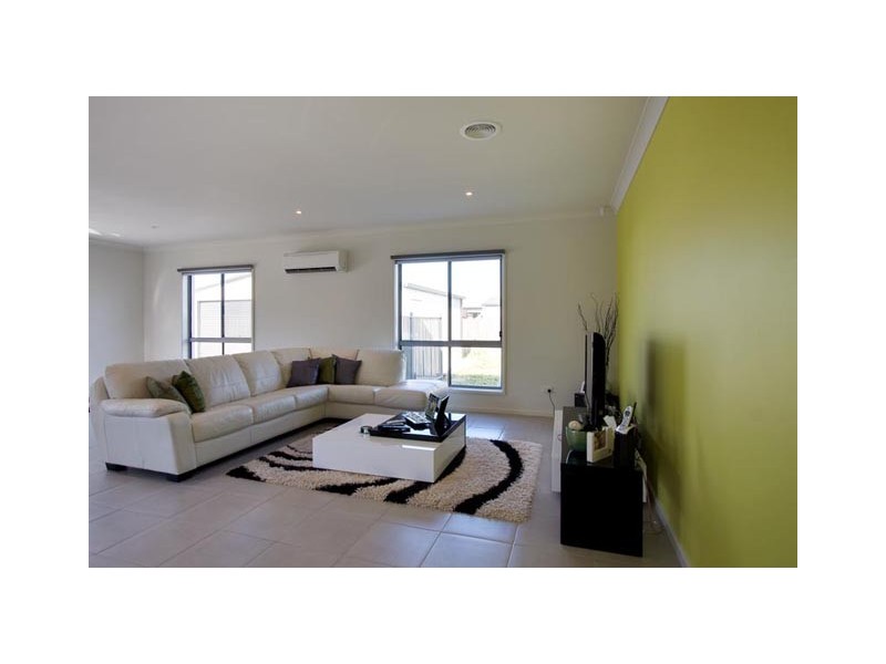 4 SUMMERHILL ROAD, Traralgon VIC 3844