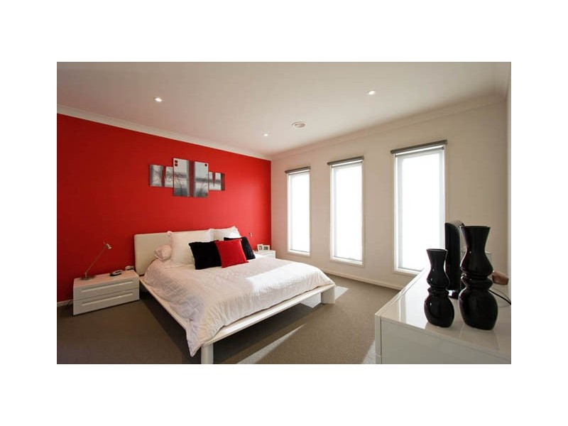 4 SUMMERHILL ROAD, Traralgon VIC 3844