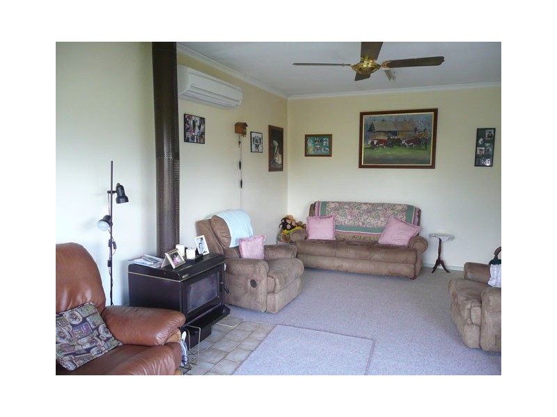 646 MERRIMANS CREEK ROAD, Gormandale VIC 3873