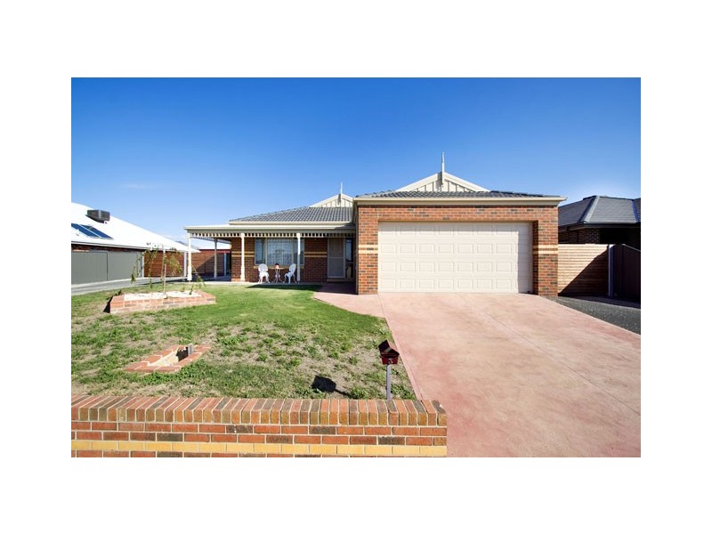 3 DERWENT RISE, Traralgon VIC 3844