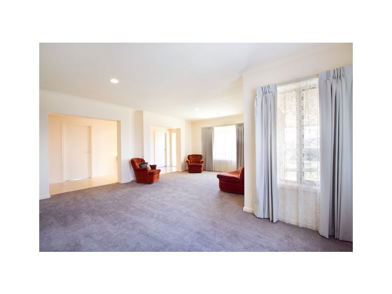 3 DERWENT RISE, Traralgon VIC 3844