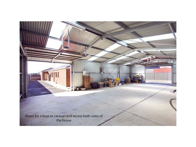 3 DERWENT RISE, Traralgon VIC 3844