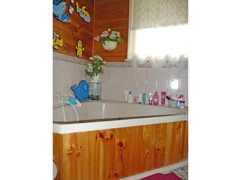 23 LYNDON CRESCENT, Traralgon VIC 3844