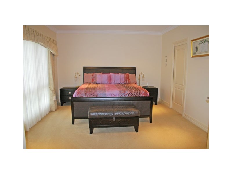 4 FAIRWAY DRIVE, Traralgon VIC 3844