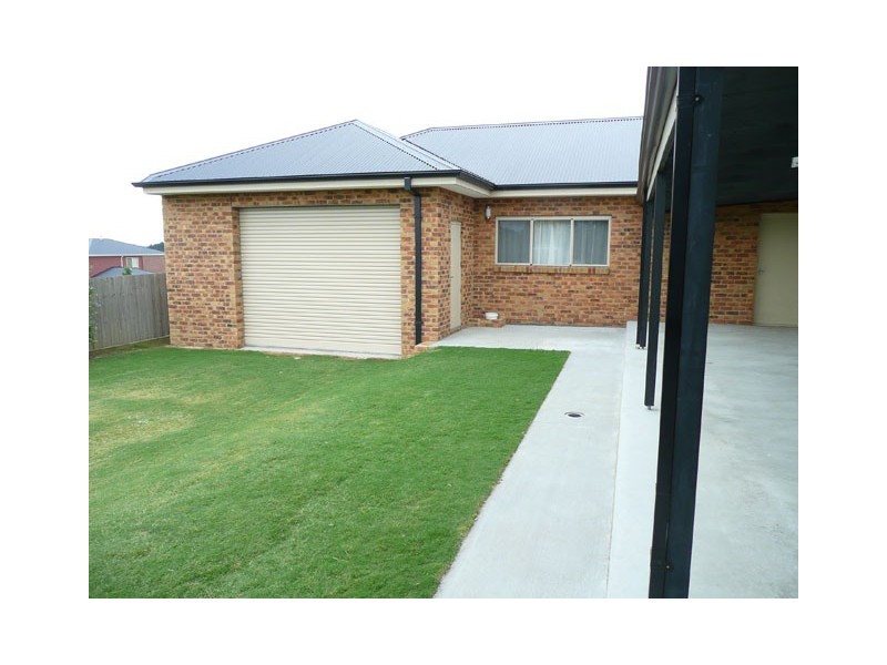 4 FAIRWAY DRIVE, Traralgon VIC 3844