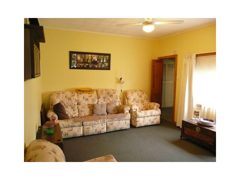 19 BERNARD AVENUE, Traralgon VIC 3844