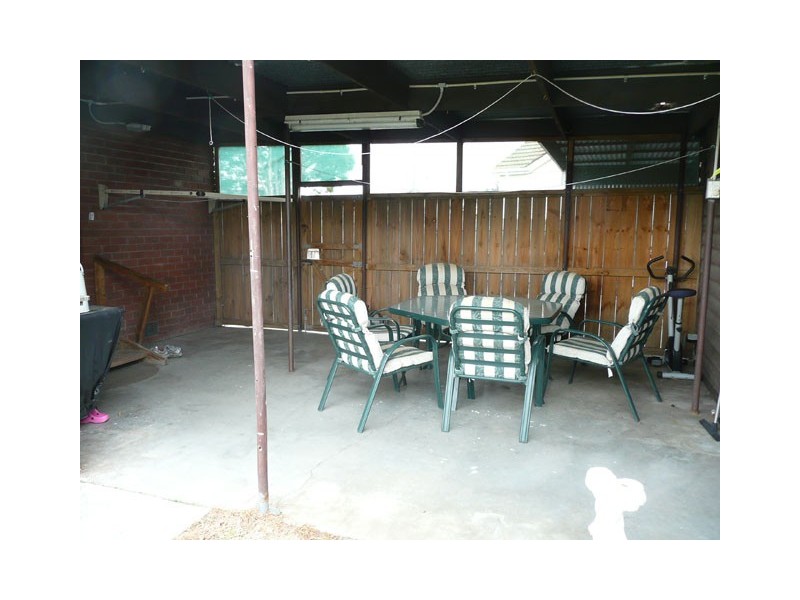 19 BERNARD AVENUE, Traralgon VIC 3844