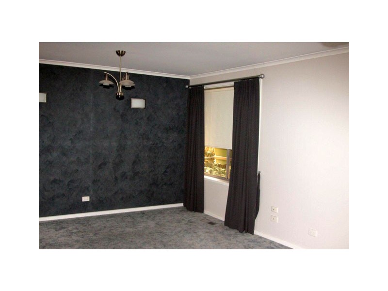 14 BLACKWOOD CRESCENT, Churchill VIC 3842