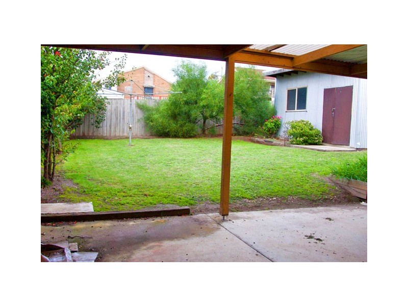 14 BLACKWOOD CRESCENT, Churchill VIC 3842