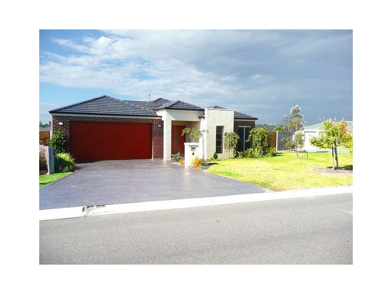 95 ELLAVALE DRIVE, Traralgon VIC 3844