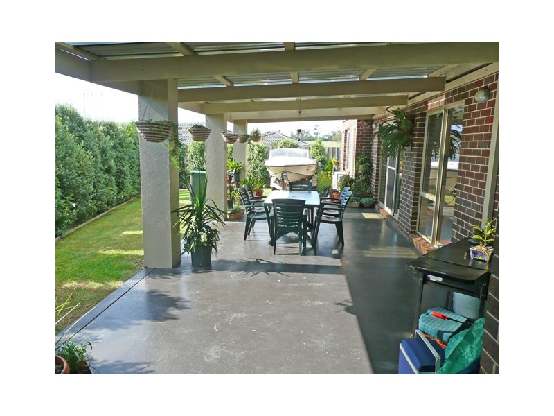 95 ELLAVALE DRIVE, Traralgon VIC 3844